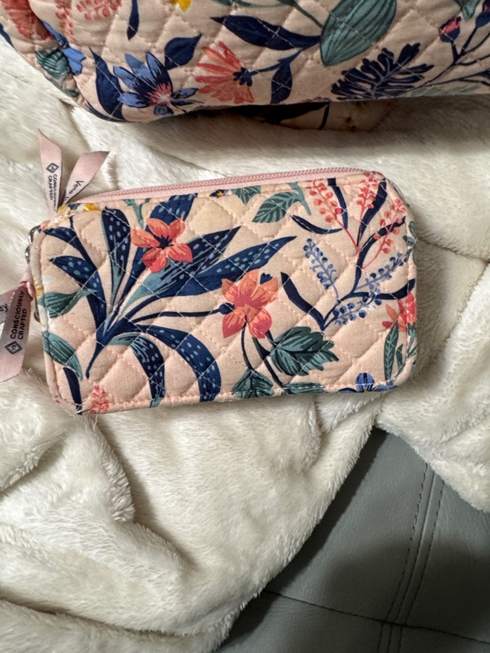 Vera Bradley floral Quilted Crossbody and Wallet Set - Pink Floral - Picture 3 of 10